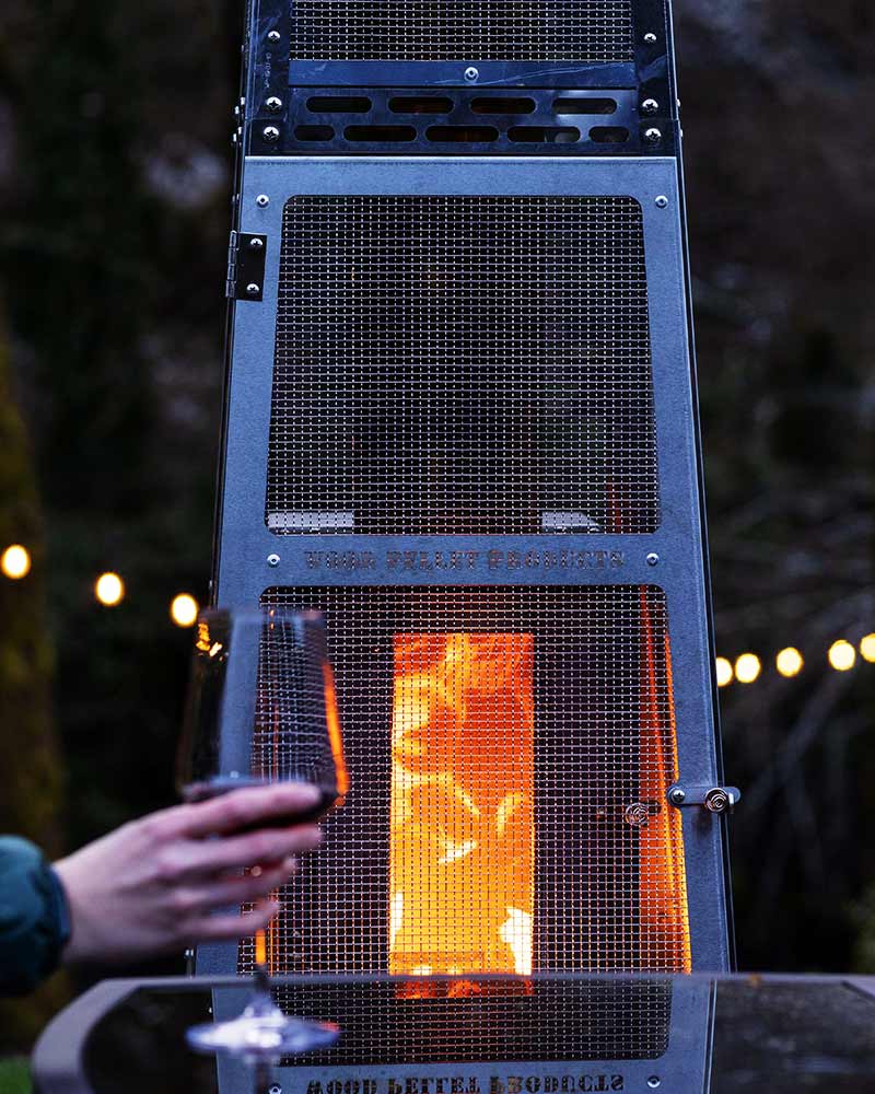 20221224-4H1A4945 Elite Patio Heater on a wood deck